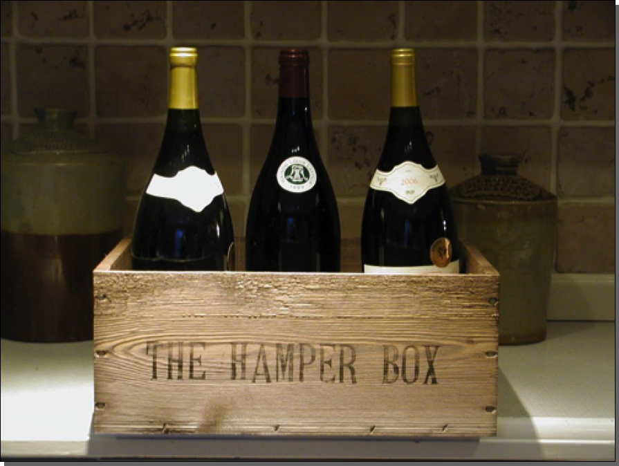 Small hamper box with lid

